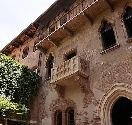 Santa Lucia Apartment *